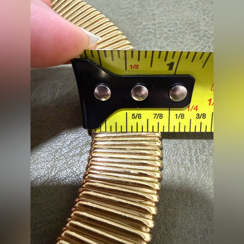 Vintage Chunky Gold Tone Omega Collar Necklace - Picture 5 of 5
